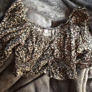Woman’s floral crop top size XL
